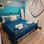 Dom wakacyjny Acquamarina House By The Sea
