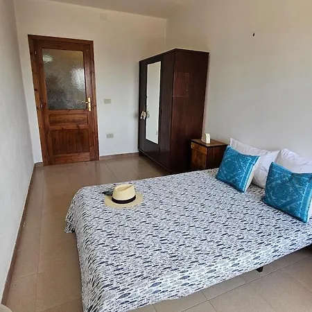 Acquamarina House By The Sea Badesi