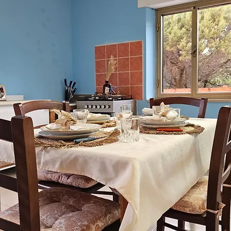 Сasa de vacaciones Acquamarina House By The Sea Badesi